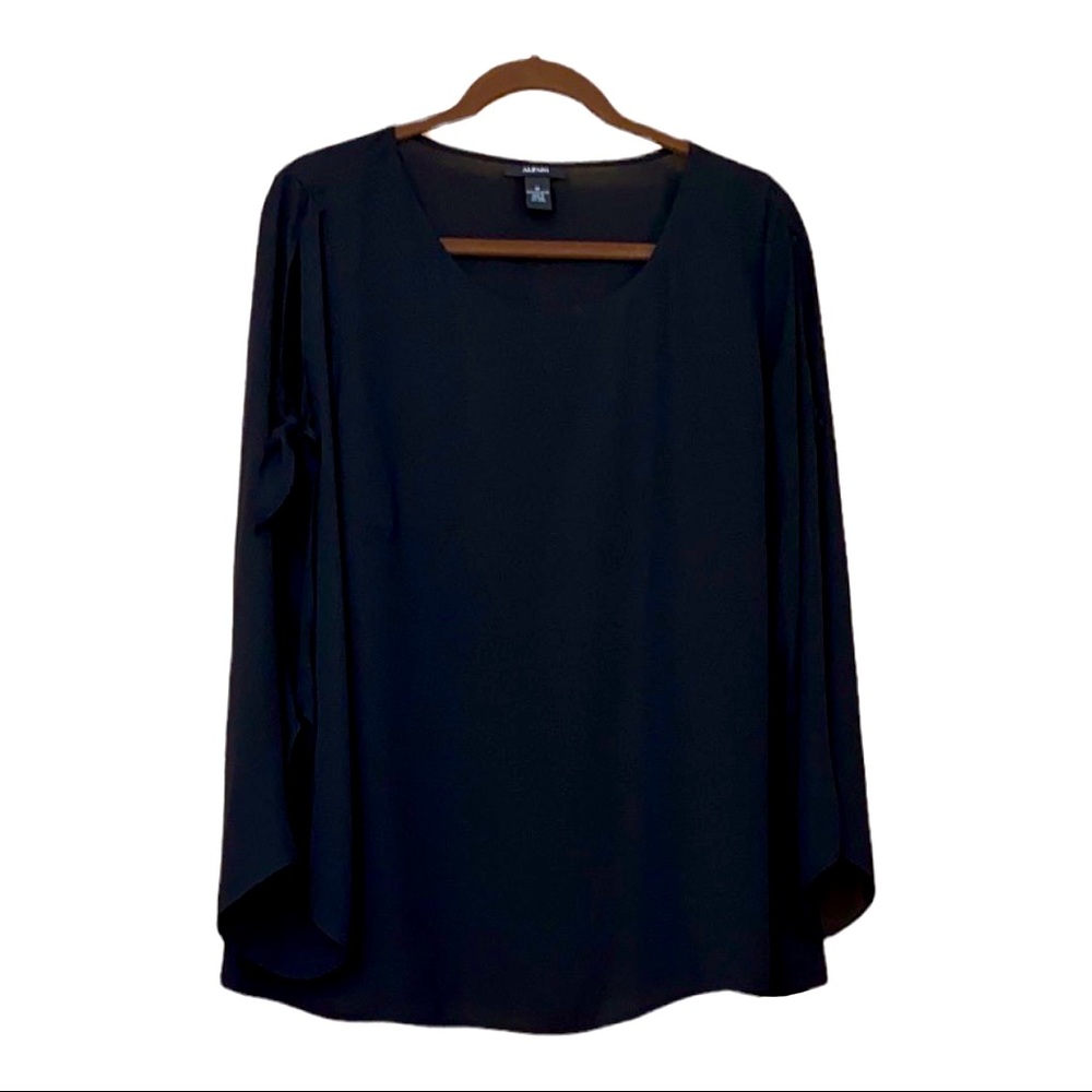 ✨NWOT✨Alfani black blouse size M womens